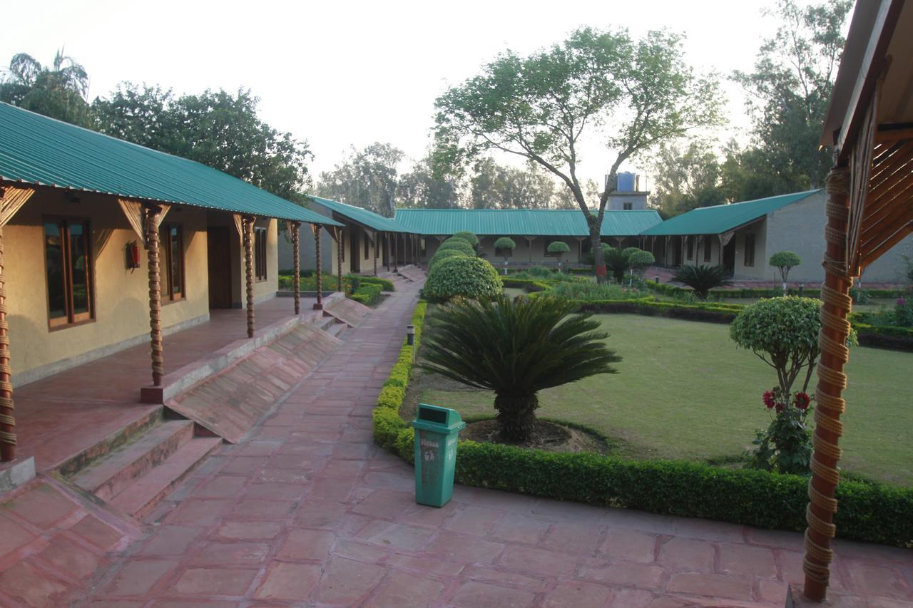 Dr. Sudha'S Ayurveda Hotell Muzaffarnagar Eksteriør bilde
